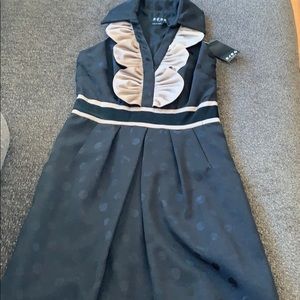 Bcbg size 2 knee length dress
